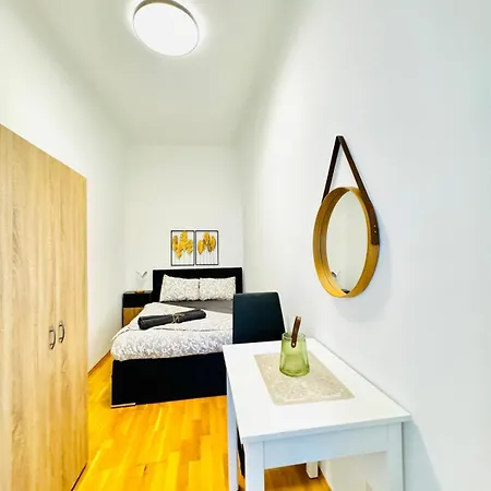 Lovely 2br For 5people, Only 17 Minute Walk To Schoenbrunn * Wiedeń