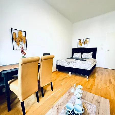 Lovely 2br For 5people, Only 17 Minute Walk To Schoenbrunn Wiedeń