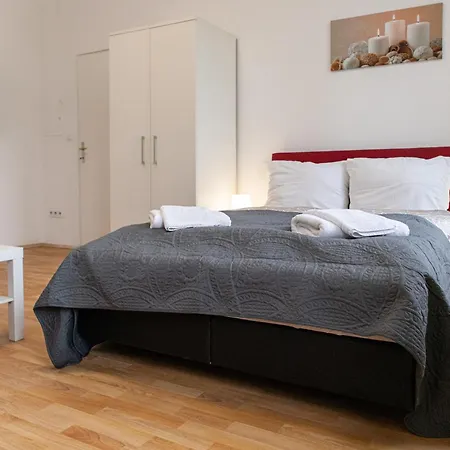 Homelike 2br Apt. @millenium Tower/danube River *