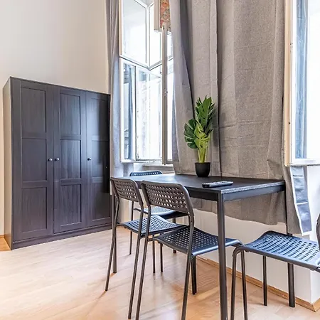 Apartment City-linked 2br Near Wiener Stadthalle Vienna