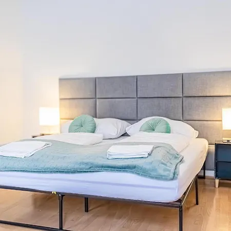 City-linked 2br Near Wiener Stadthalle Apartment Vienna