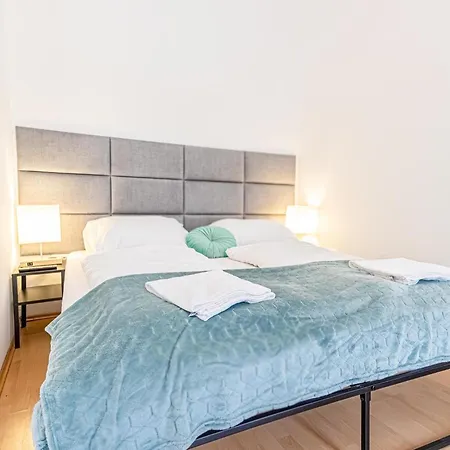 Apartment City-linked 2br Near Wiener Stadthalle Vienna