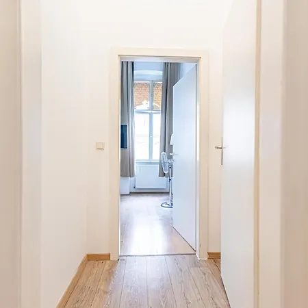 Apartment City-linked 2br Near Wiener Stadthalle Vienna