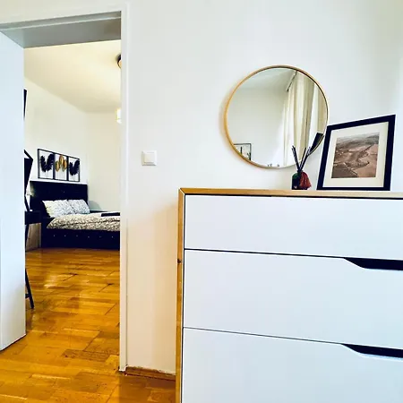 2br For 6 People, Only 17 Minute Walk To Schoenbrunn Vienna