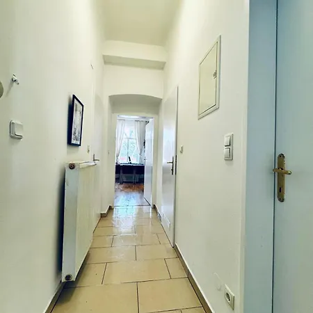 2br For 6 People, Only 17 Minute Walk To Schoenbrunn Apartment Vienna