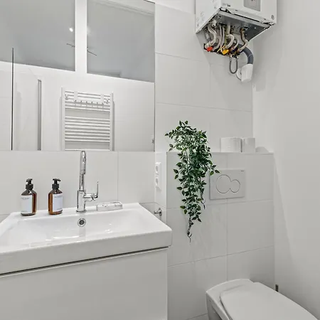 Cozy - 4 Min U6 Josefstaedterstrasse Apartman