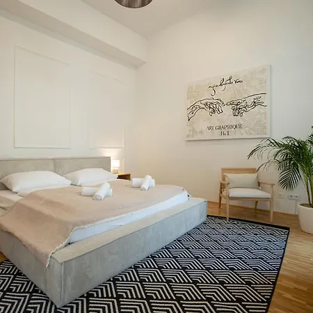 Vibrant 107 M2 Flat In The Center شقة *