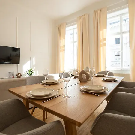 Vibrant 107 M2 Flat In The Center فيينا