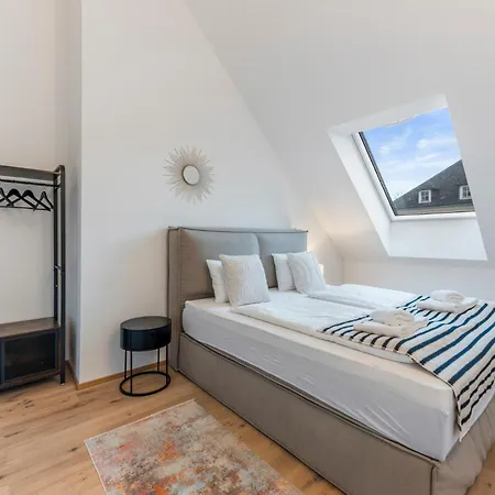 Aparthotel Hills Living