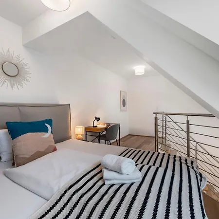 Aparthotel Hills Living