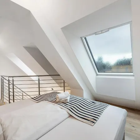 Aparthotel Hills Living *