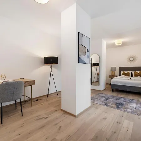 Hills Living * Vienna