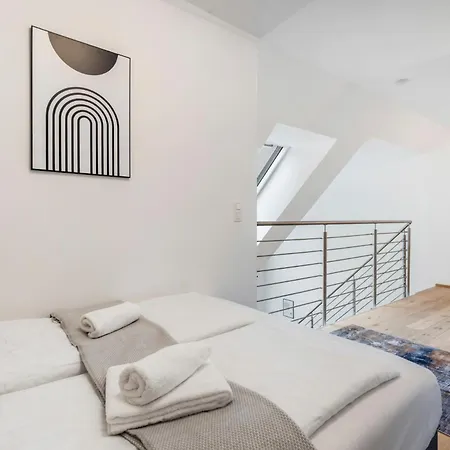 Hills Living Aparthotel