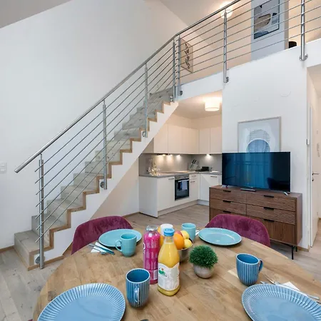 Hills Living Aparthotel