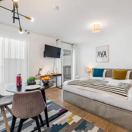Hills Living * Viena