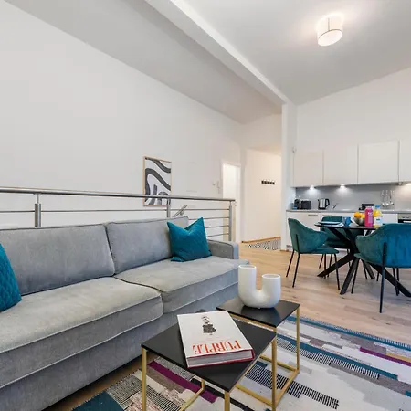 Hills Living Aparthotel *