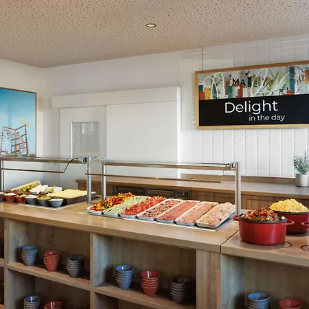 维也纳展览中心巴塞纳酒店