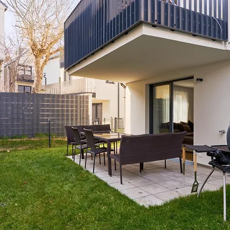 Aparthotel Symphony - Garden, Terrace And Grill *