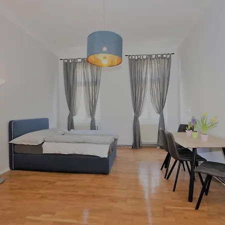 Apartament At Westbahnhof I Close To Shopping Street & Metro
