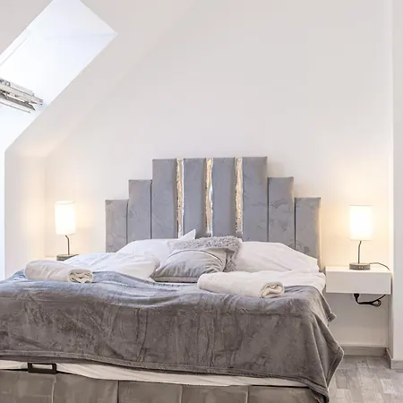 Lovely 2 Bedroom 1 Lr In Heart Of Apartment Vienna
