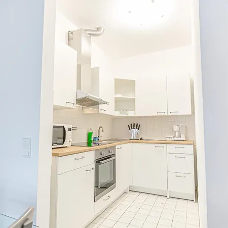 Lovely 2 Bedroom 1 Lr In Heart Of