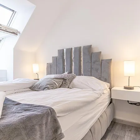 Lovely 2 Bedroom 1 Lr In Heart Of * Vienna