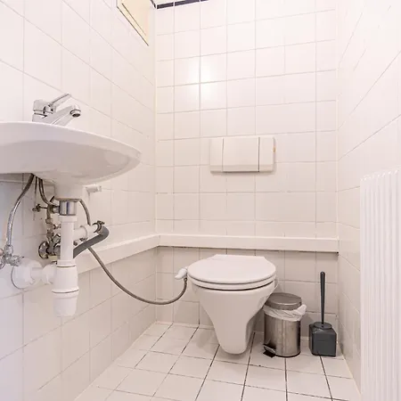Apartment Lovely 2 Bedroom 1 Lr In Heart Of *