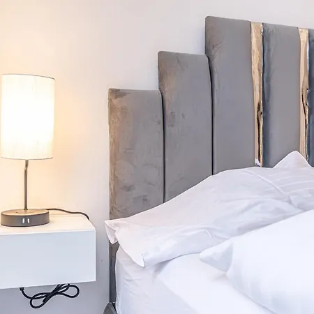 Lovely 2 Bedroom 1 Lr In Heart Of Apartment Vienna