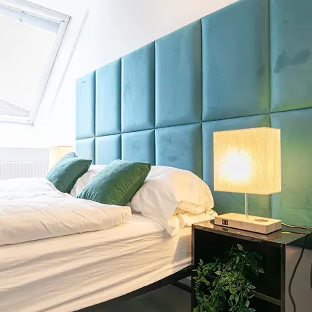 Lovely 2 Bedroom 1 Lr In Heart Of *