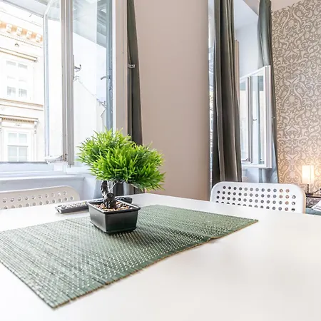Friendly 2br Near Rennweg & Belvedere Palace * Vienna