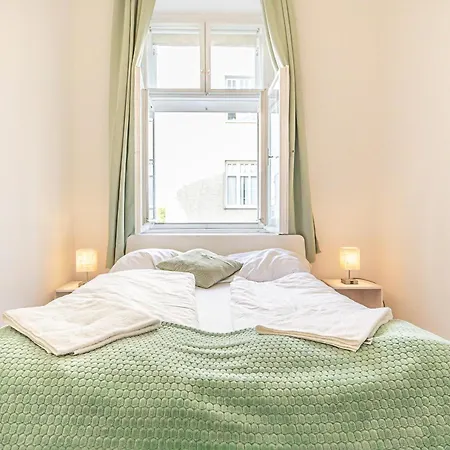 Friendly 2br Near Rennweg & Belvedere Palace Apartment