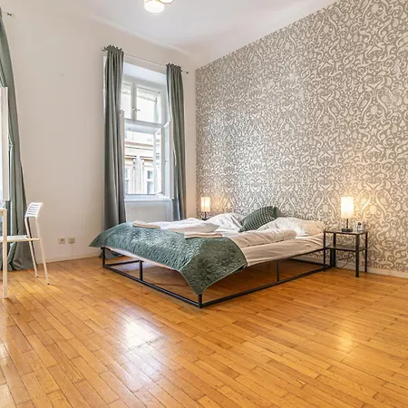 Friendly 2br Near Rennweg & Belvedere Palace Apartment *