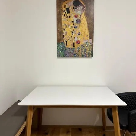 Cozy In Ottakiring Area Apartment *