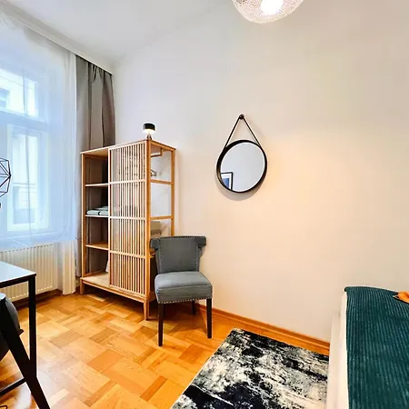 Servus Homes - Friends & Family * Vienne