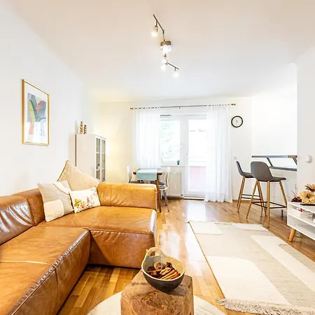 Apartment Genuine By Jr Vienna