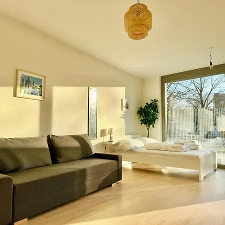 Modern 4 Room-apartment With Free Parking *
