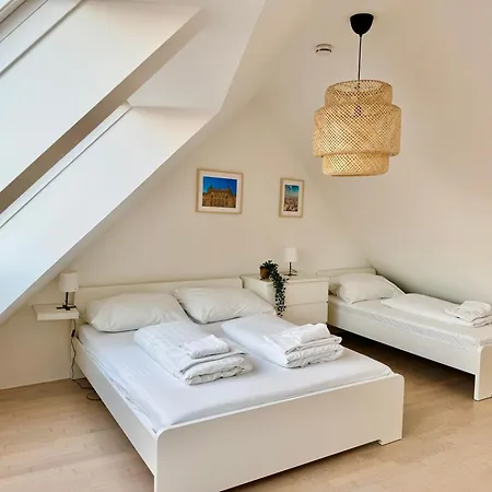 Modern 4 Room-apartment With Free Parking