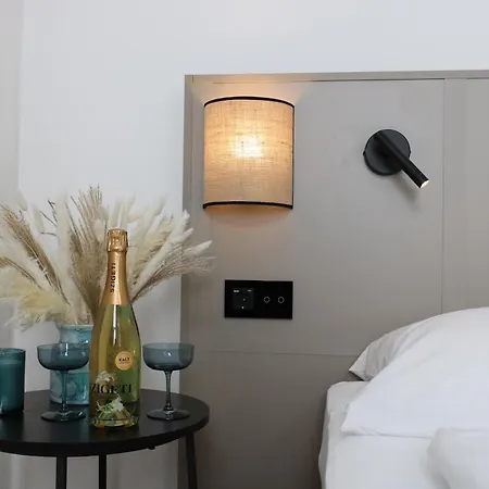 Amelie Aparthotel *