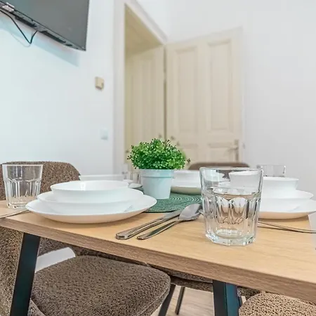 Elegant 1br - Great For Long *