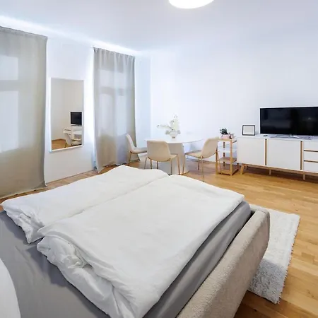 Cozy Living-11th District Apartament