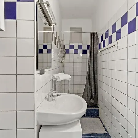 Apartment 3 Min To U3 Neubaugasse I Fast Wifi *