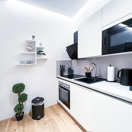 Apartment Magnificence - With Aircondition!