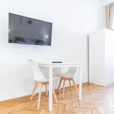 Stylish For Longstays Margareten, Up To 5p Apartmán