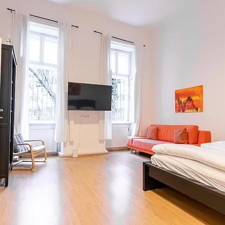 Spacious 2br Apt, Ideal For Long Apartment Vienna