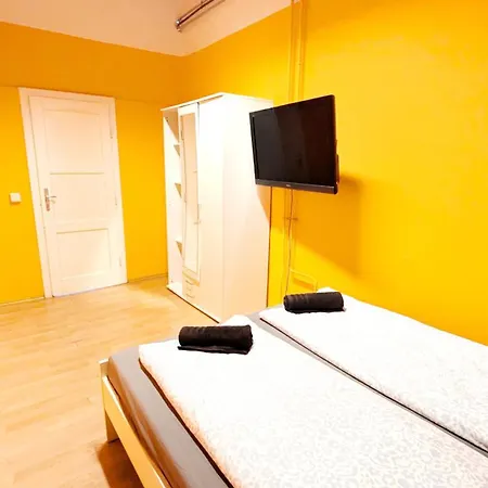 Apartment Spacious For Group - 15 Min From Airport & Center, 5 Min From Main-bus Station Ez11 Vienna