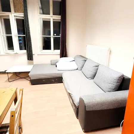 Spacious For Group - 15 Min From Airport & Center, 5 Min From Main-bus Station Ez11 Vienna