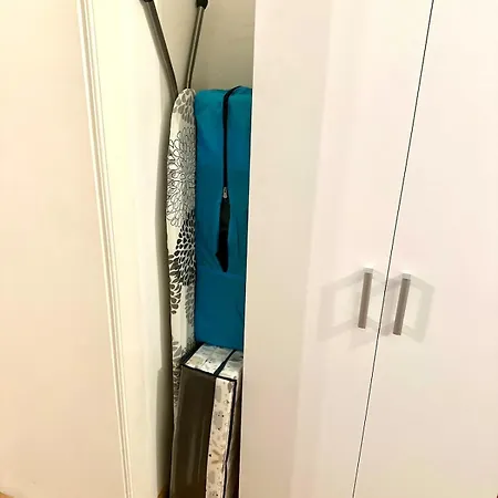 Zentral Gelegene Altbauwohnung * Vienna