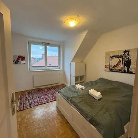 Apartamento Cozy With Balcony Near Yppenplatz! *