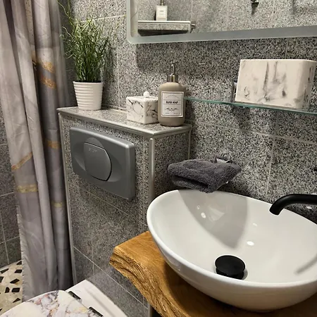 Apartament Schoenbrunn *