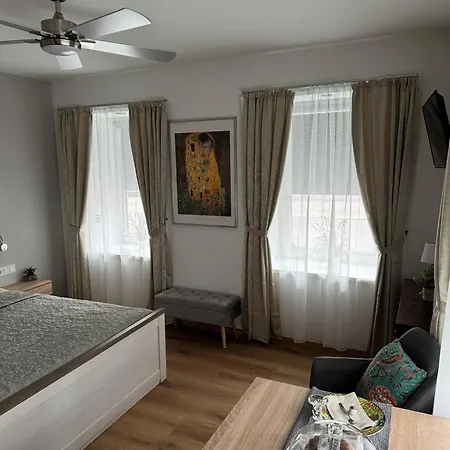 Schoenbrunn Apartament Wiedeń